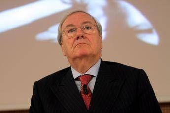 E' morto Guido Rossi, fu presidente Consob e Telecom E' morto Guido Rossi, fu presidente Consob e Telecom