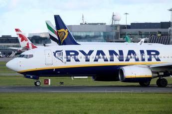 Stop voli e ritardi: venerdì nero per Ryanair Stop voli e ritardi: venerdì nero per Ryanair