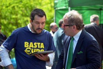 Lombardia, Salvini a Maroni: Se lasci, in politica non puoi più fare altro Lombardia, Salvini a Maroni: Se lasci, in politica non puoi più fare altro