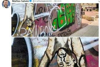 Salvini a testa in giù, murales choc a Torino Salvini a testa in giù, murales choc a Torino