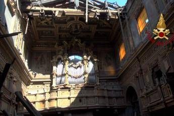 Crolla la chiesa dei matrimoni Crolla la chiesa dei matrimoni