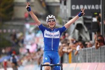 Giro, Schachmann vince la 18a tappa Giro, Schachmann vince la 18a tappa