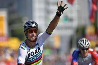 Tour de France, Sagan vince la seconda tappa Tour de France, Sagan vince la seconda tappa
