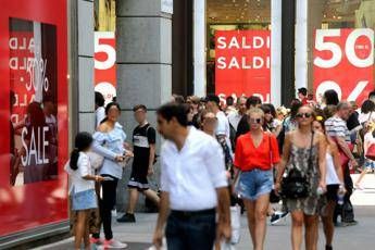 Saldi al via in tutta Italia Saldi al via in tutta Italia