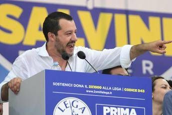 Niente tweet su strage braccianti, social contro Salvini Niente tweet su strage braccianti, social contro Salvini
