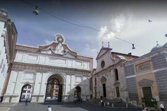 Furto bambinello presepe a Santa Maria del Popolo, si cerca una donna Furto bambinello presepe a Santa Maria del Popolo, si cerca una donna