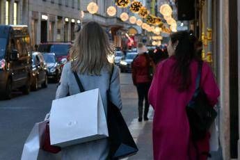 E' Black Friday mania, tutti pronti per le spese pazze E' Black Friday mania, tutti pronti per le spese pazze