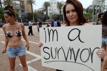Nude contro gli stupri Nude contro gli stupri