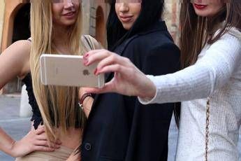 Anche in Italia è febbre di ritocco 'da selfie' Anche in Italia è febbre di ritocco 'da selfie'