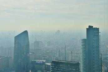 Effetto smog, se è cronico il volto invecchia prima Effetto smog, se è cronico il volto invecchia prima