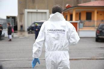 Spara, ammazza e si uccide Spara, ammazza e si uccide