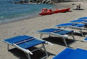Liberati da abusivi 250mila mq di spiagge Liberati da abusivi 250mila mq di spiagge