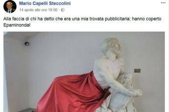 Statua coperta a convegno Islam, scoppia il caso Statua coperta a convegno Islam, scoppia il caso