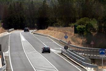 Bollo aggiuntivo su strade Anas, ministero Trasporti: Nessuna ipotesi allo studio Bollo aggiuntivo su strade Anas, ministero Trasporti: Nessuna ipotesi allo studio