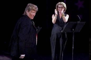 Due Trump in una notte, la parodia di Meryl Streep a New York /Video Due Trump in una notte, la parodia di Meryl Streep a New York /Video