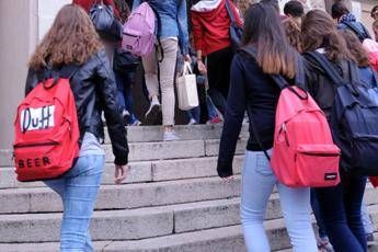 Super ponte e sciopero prof, niente scuola per 10 giorni? Super ponte e sciopero prof, niente scuola per 10 giorni?