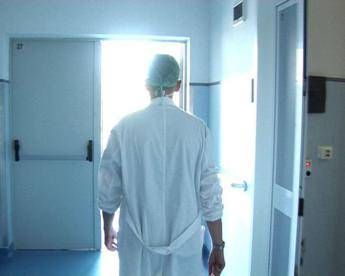 Dal trapianto di batteri intestinali la speranza per delle cure 'universali' Dal trapianto di batteri intestinali la speranza per delle cure 'universali'