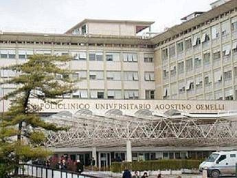 Tiroide in provetta e arti bionici, gli organi artificiali protagonisti al Gemelli Tiroide in provetta e arti bionici, gli organi artificiali protagonisti al Gemelli