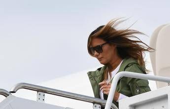 Melania torna dai migranti Melania torna dai migranti