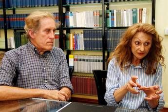 Genitori troppo anziani, la figlia può essere adottata Genitori troppo anziani, la figlia può essere adottata