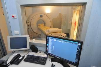 Lecce, malata di cancro ha bisogno di Tac entro 3 giorni: fissata nel 2017 Lecce, malata di cancro ha bisogno di Tac entro 3 giorni: fissata nel 2017