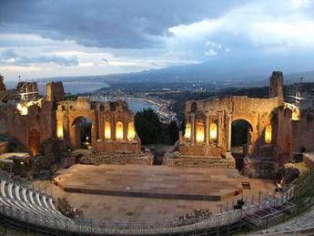 Il Festival di Taormina si presenta a Cannes Il Festival di Taormina si presenta a Cannes