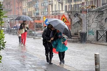 Allerta maltempo, lunedì di temporali al centro-nord Allerta maltempo, lunedì di temporali al centro-nord
