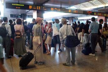 Guasto su Roma-Firenze, ritardi e cancellazioni Guasto su Roma-Firenze, ritardi e cancellazioni