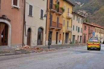 Terremoto, ancora scosse nella notte: le più forti tra Macerata e Perugia Terremoto, ancora scosse nella notte: le più forti tra Macerata e Perugia