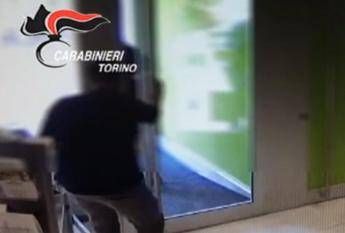 http://www.adnkronos.com/rf/image_size_400x300/Pub/AdnKronos/Assets/Immagini/Redazionale/T/torino_rapina.jpg