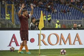 80 anni Berlusconi, Totti: Tanti auguri, io sto a metà e tra un po' la raggiungo 80 anni Berlusconi, Totti: Tanti auguri, io sto a metà e tra un po' la raggiungo