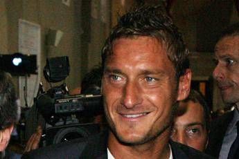 Il Giappone rinuncia a Totti, ecco il perché Il Giappone rinuncia a Totti, ecco il perché