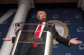 Washington Post: Trump il moderno Mussolini d'America Washington Post: Trump il moderno Mussolini d'America