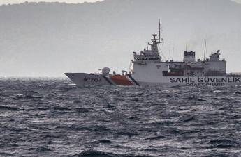 Migranti, naufragio in Turchia: morti 5 bambini Migranti, naufragio in Turchia: morti 5 bambini