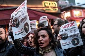 Turchia, Osce: 2,5 milioni di schede sospette. Erdogan: Non sono un dittatore Turchia, Osce: 2,5 milioni di schede sospette. Erdogan: Non sono un dittatore