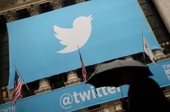 Twitter chiude gli account fasulli Twitter chiude gli account fasulli