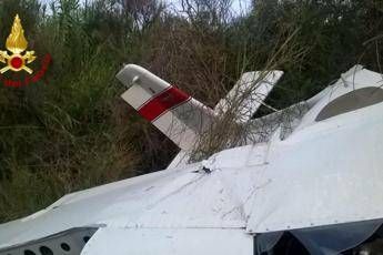 Si schianta ultraleggero, morta pilota Si schianta ultraleggero, morta pilota