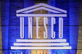 UNESCO confirms Audrey Azoulay as new chief UNESCO confirms Audrey Azoulay as new chief
