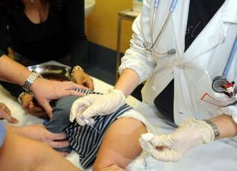 Vaccini, Zingaretti: Presenterò proposta obbligo per asili nido Lazio Vaccini, Zingaretti: Presenterò proposta obbligo per asili nido Lazio