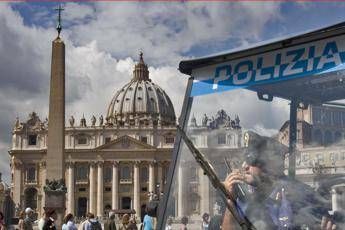 Pasqua, messa blindata Pasqua, messa blindata