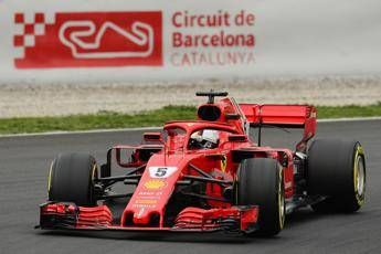 Vettel vola: record a Barcellona Vettel vola: record a Barcellona