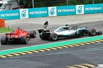 Vettel: Hamilton non mi ha lasciato spazio Vettel: Hamilton non mi ha lasciato spazio