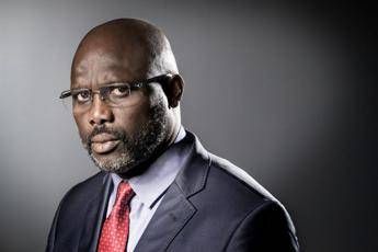 Weah ce l'ha fatta, ex del Milan è nuovo presidente Liberia Weah ce l'ha fatta, ex del Milan è nuovo presidente Liberia
