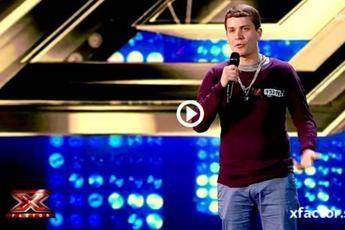 X Factor, Alessandro sfida i giudici ma Agnelli lo gela: Non vogliamo lezioni /Video X Factor, Alessandro sfida i giudici ma Agnelli lo gela: Non vogliamo lezioni /Video