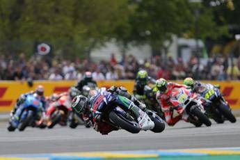 Motomondiale, Gp Gran Bretagna: Crutchlow in pole davanti a Rossi e Vinales Motomondiale, Gp Gran Bretagna: Crutchlow in pole davanti a Rossi e Vinales