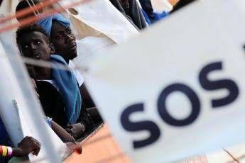Toninelli 'scarica' Aquarius sul Regno Unito Salvini: Non vengano in Italia Toninelli 'scarica' Aquarius sul Regno Unito Salvini: Non vengano in Italia