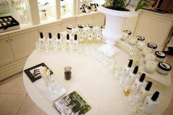 Il 'super naso' della regina dei profumi: Jo Malone fiuta anche il cancro Il 'super naso' della regina dei profumi: Jo Malone fiuta anche il cancro
