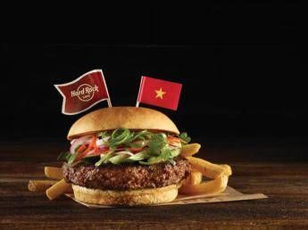 Hard Rock Cafe, a Roma e Venezia giro del mondo in 8 'local burger' Hard Rock Cafe, a Roma e Venezia giro del mondo in 8 'local burger'