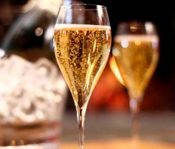 Champagne, per giro d’affari 2016 secondo miglior risultato di sempre Champagne, per giro d’affari 2016 secondo miglior risultato di sempre