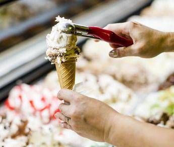 Crema & cioccolato, gelatiera in proprio con meno di 5.000 euro Crema & cioccolato, gelatiera in proprio con meno di 5.000 euro